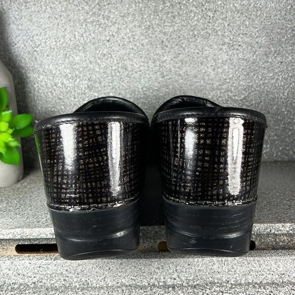 Dansko Patent Leather Professional Clogs Mules Shoes EU 40 Size 9.5 10 - Picture 3 of 9